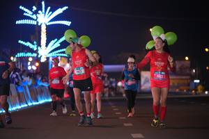 BIB: 129
                            <button type="button" onclick="openModal(20794464)" class="btn btn-primary btn-sm float-right btn-popup" data-toggle="modal" data-target=".modal-high-quality">
                        <i class="fas fa-shopping-cart"></i> Add to Cart
                    </button>
                                            <button type="button" onclick="isThisMe(20794464, true)" class="btn btn-success btn-sm float-right btn-popup btn-isme hidden" data-toggle="tooltip" data-placement="bottom" title="นี่คือรูปของคุณใช่ไหม คลิกที่นี่เพื่อเอาเข้าอัลบั้ม">
                        <i class="fas fa-plus"></i> Add to album
                    </button>
                    <button type="button" onclick="isThisMe(20794464, false)" class="btn btn-warning btn-sm float-right btn-popup btn-isnotme hidden">
                        <i class="fas fa-ban"></i> Remove from album
                    </button>